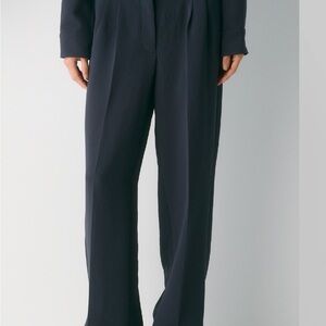 Aritzia Low Rise Effortless Pants